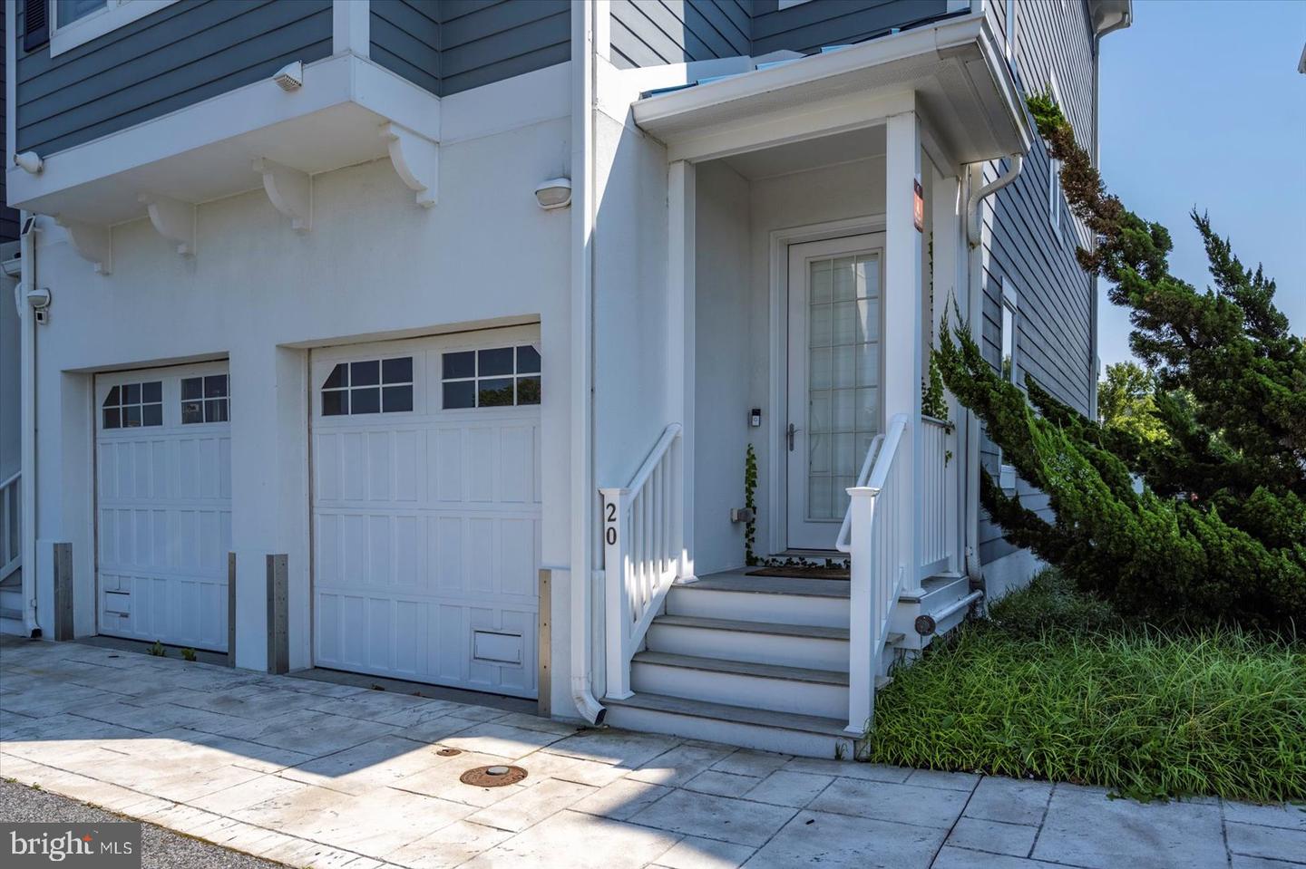 13000 Marina View Ln #20