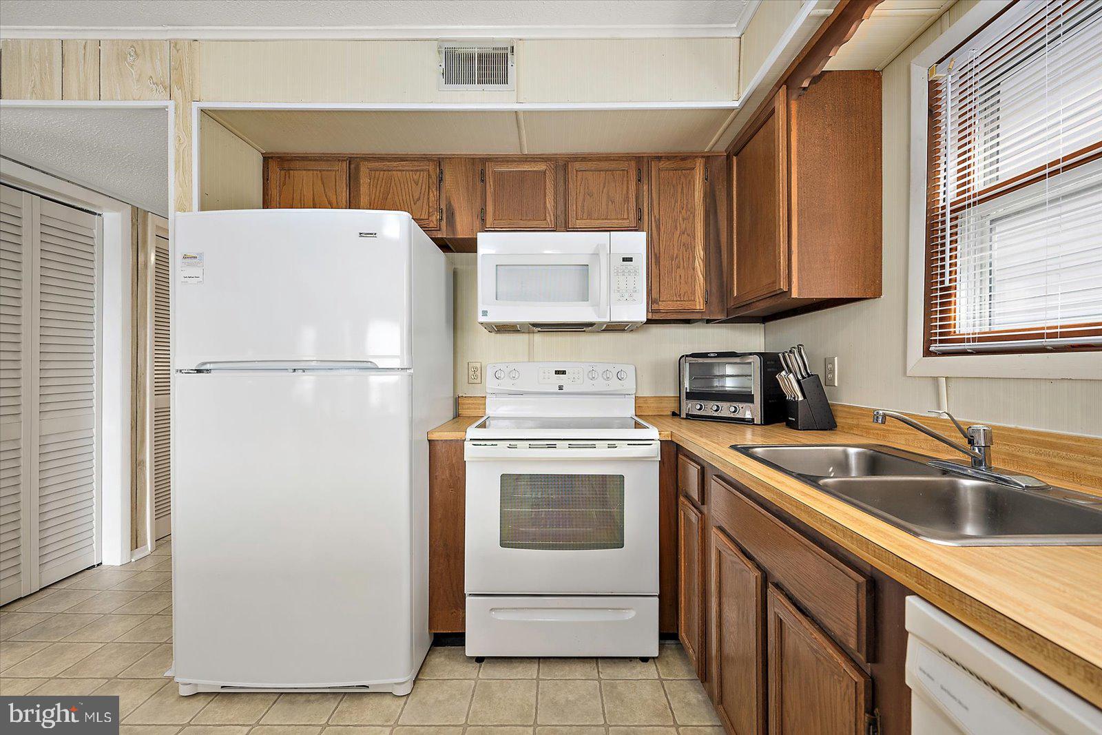 3701 COASTAL HIGHWAY 223E