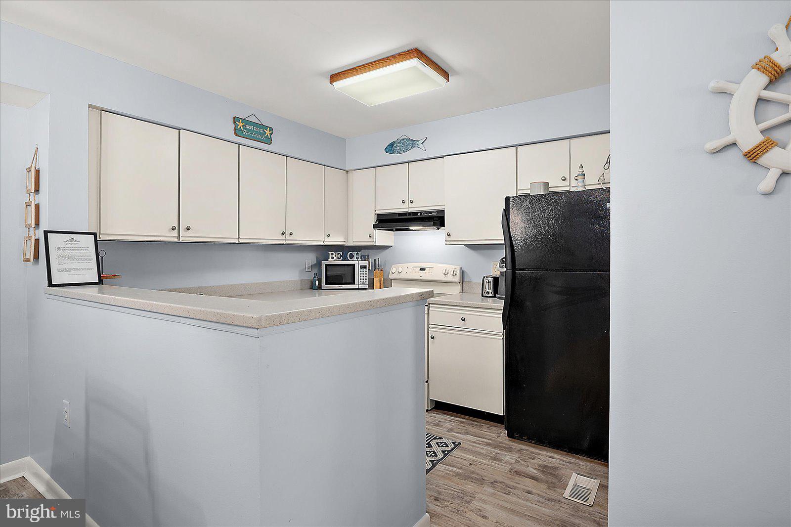 208 N HERON DRIVE 208163