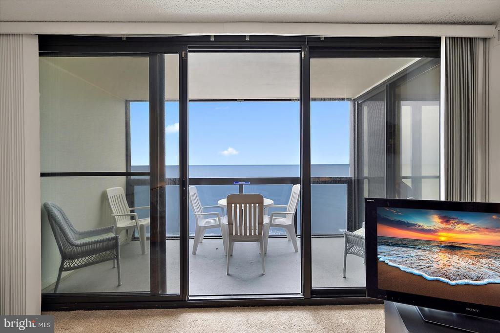 10900 COASTAL HIGHWAY 1809