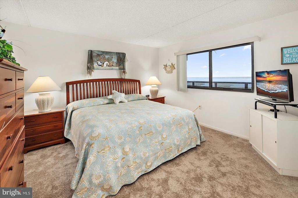 10900 COASTAL HIGHWAY 1809