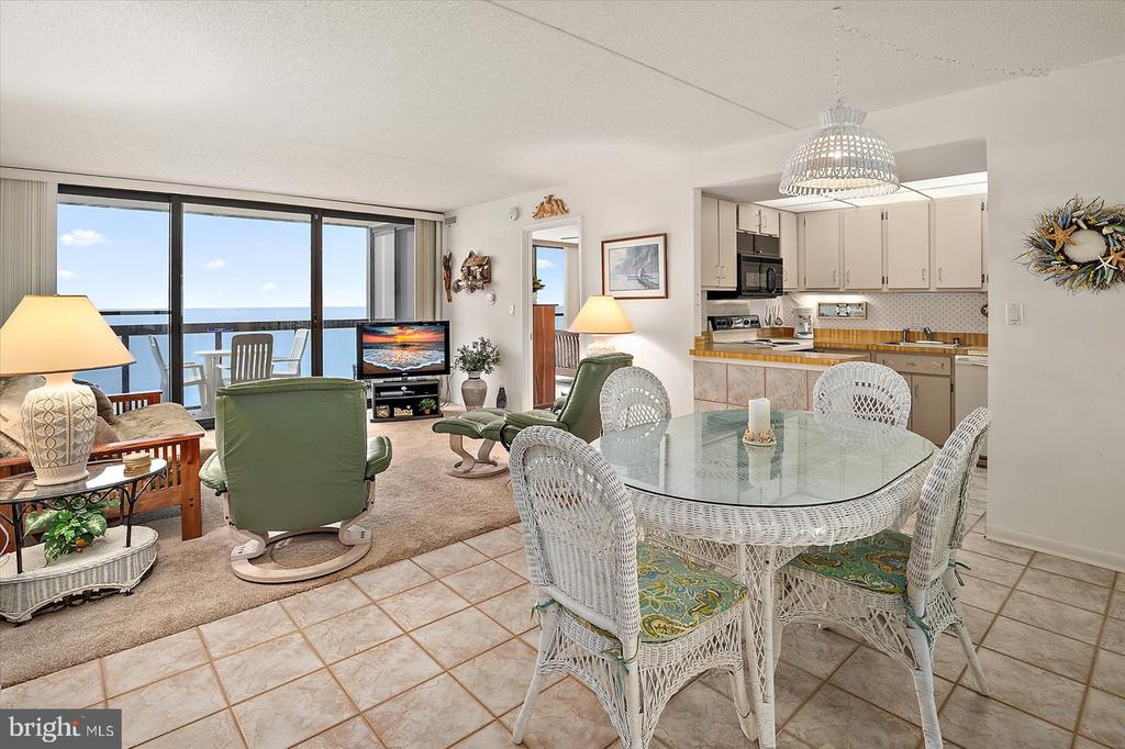 10900 COASTAL HIGHWAY 1809
