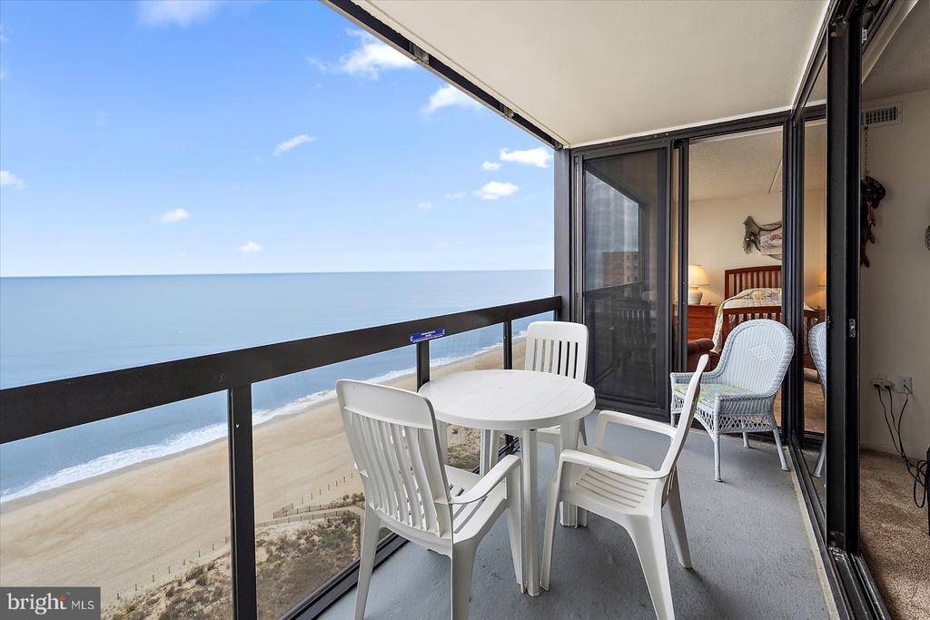 10900 COASTAL HIGHWAY 1809