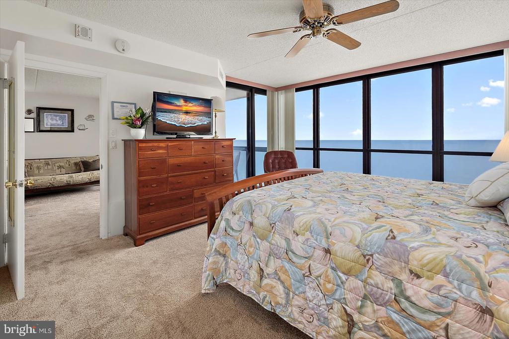 10900 COASTAL HIGHWAY 1809