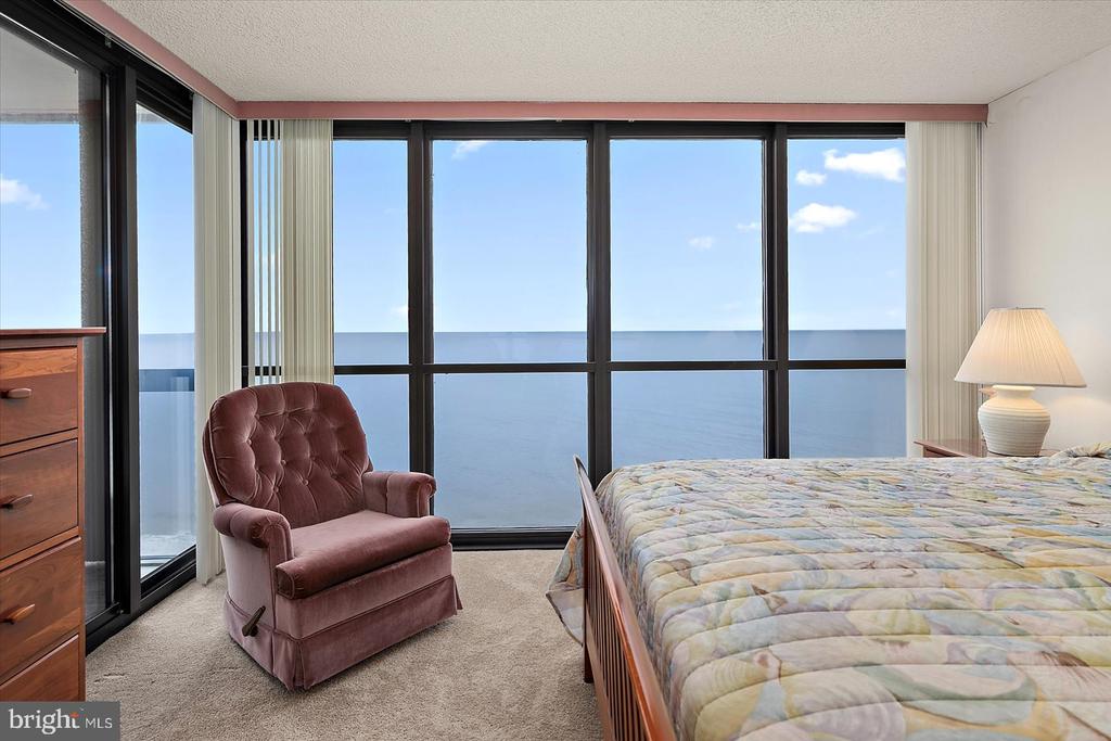 10900 COASTAL HIGHWAY 1809