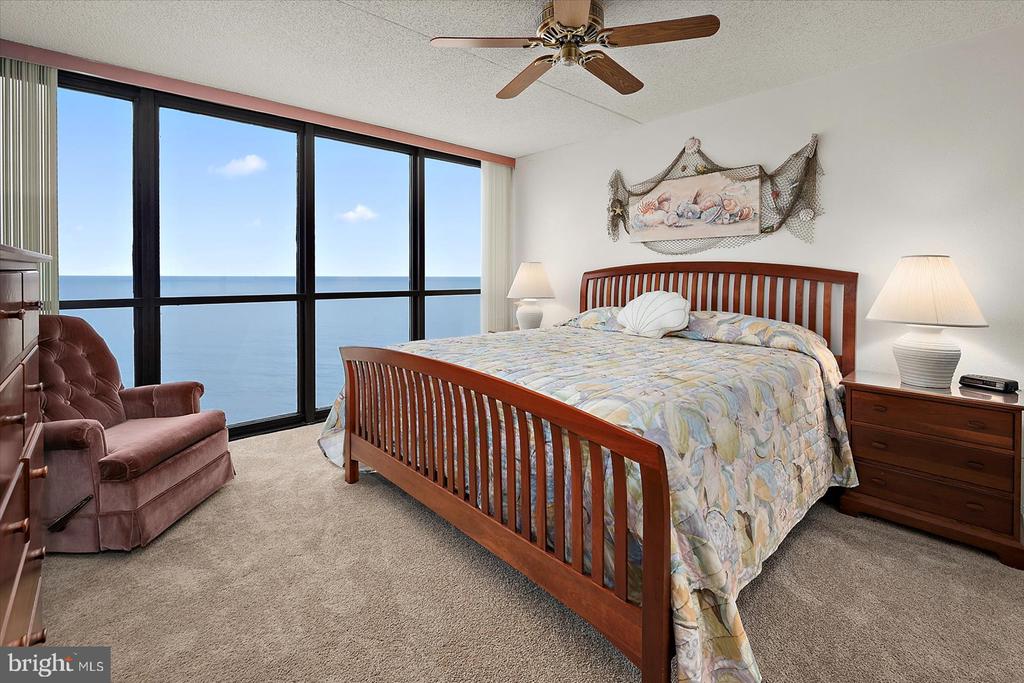 10900 COASTAL HIGHWAY 1809