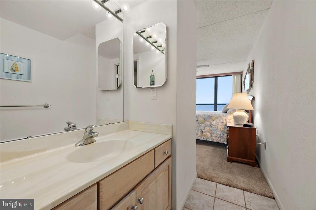 10900 COASTAL HIGHWAY 1809