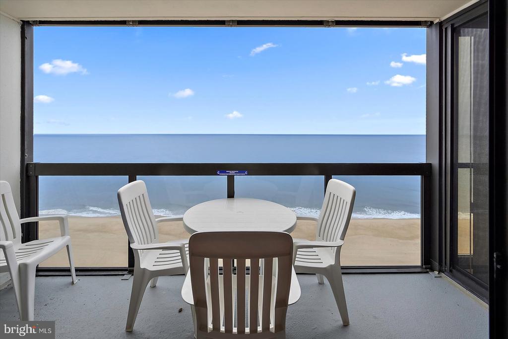 10900 COASTAL HIGHWAY 1809