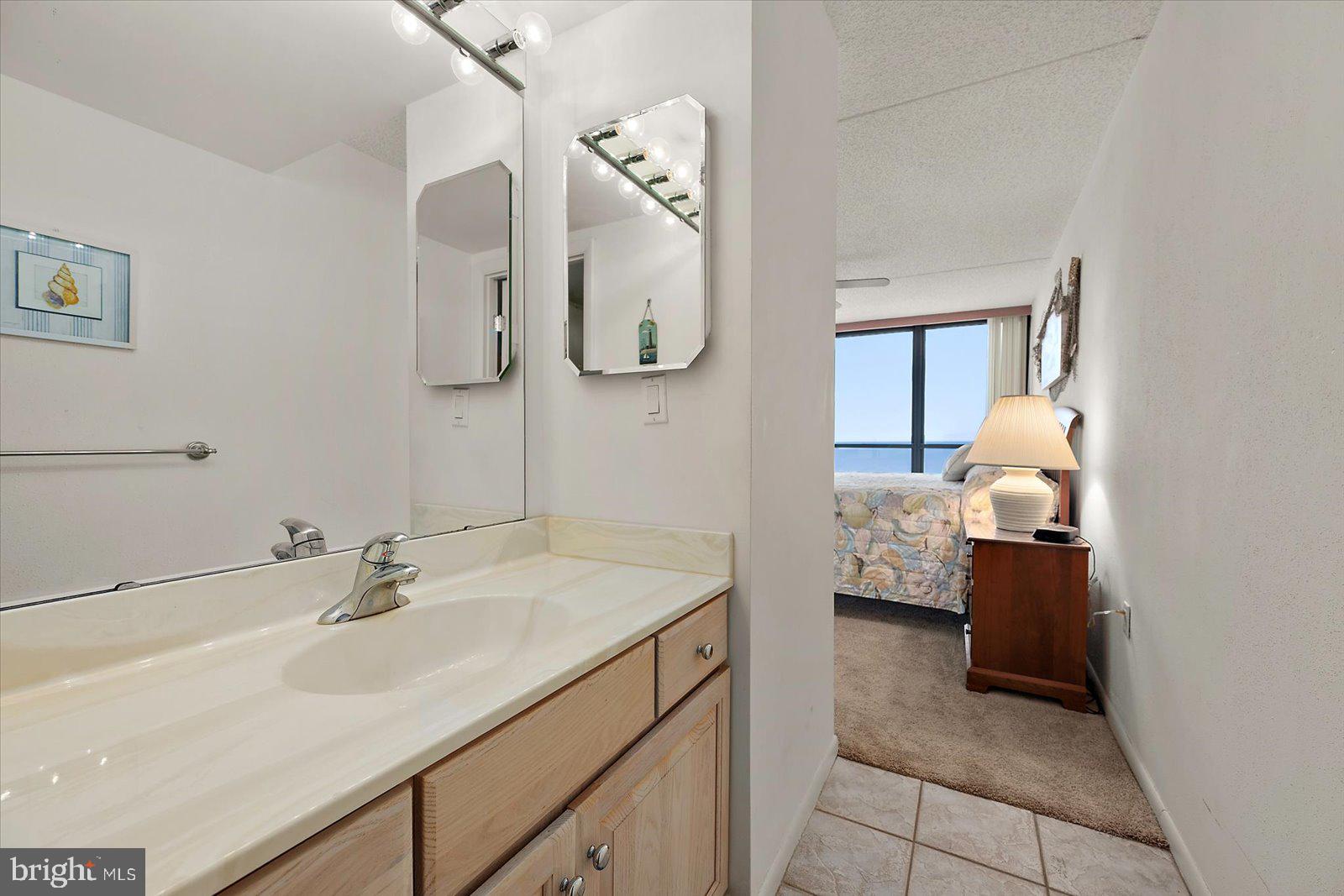 10900 COASTAL HIGHWAY 1809