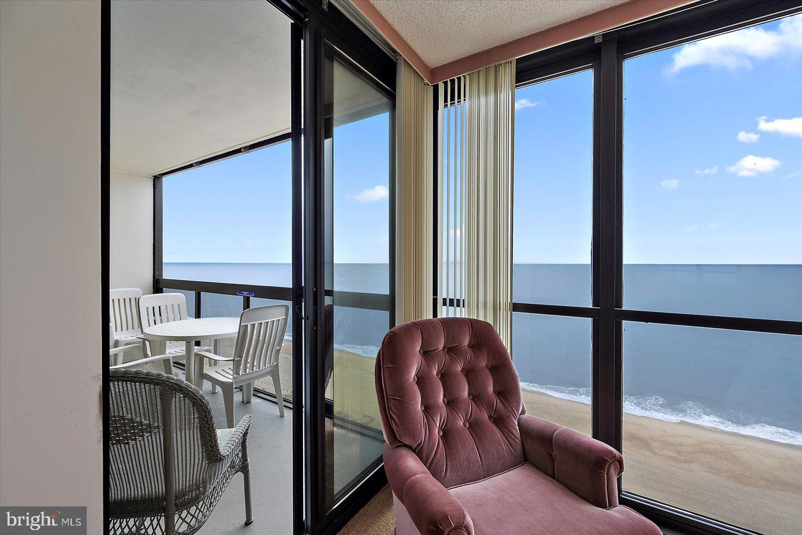 10900 COASTAL HIGHWAY 1809