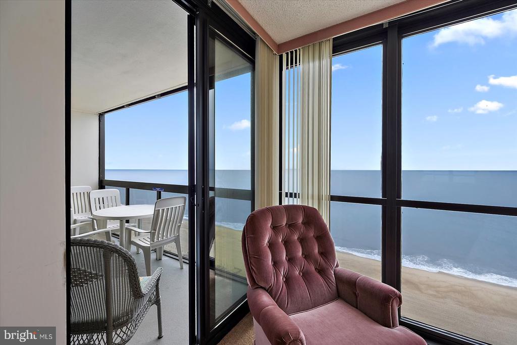 10900 COASTAL HIGHWAY 1809