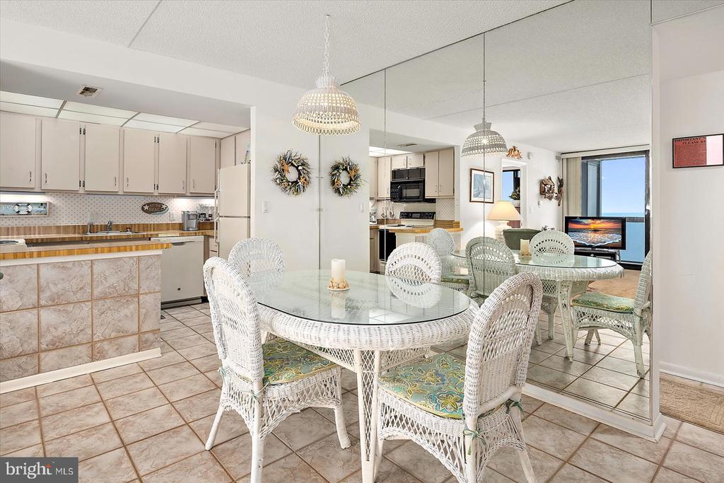 10900 COASTAL HIGHWAY 1809