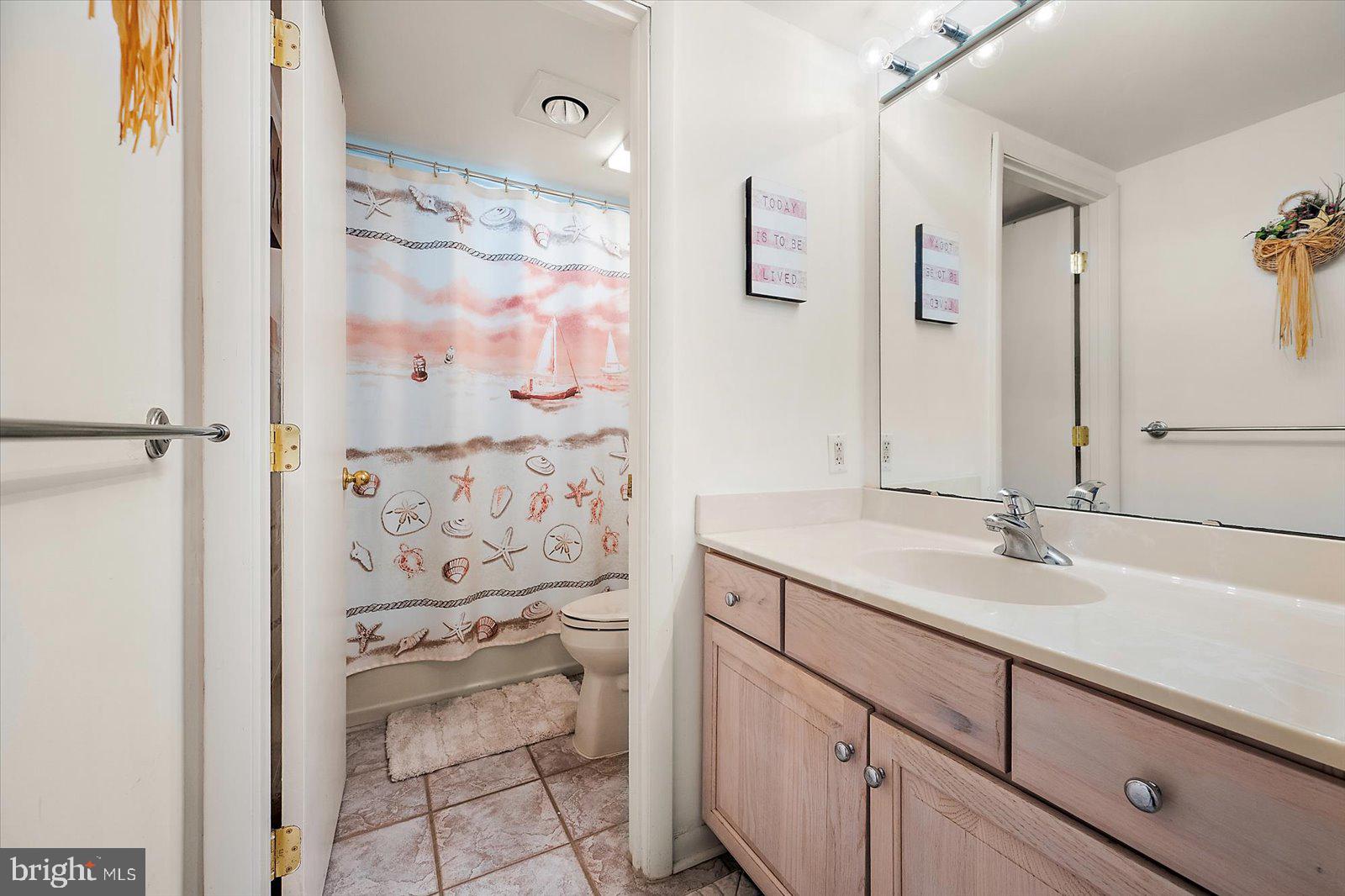 10900 COASTAL HIGHWAY 1809