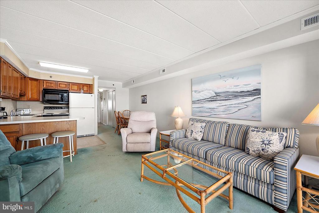 10002 COASTAL HIGHWAY 407