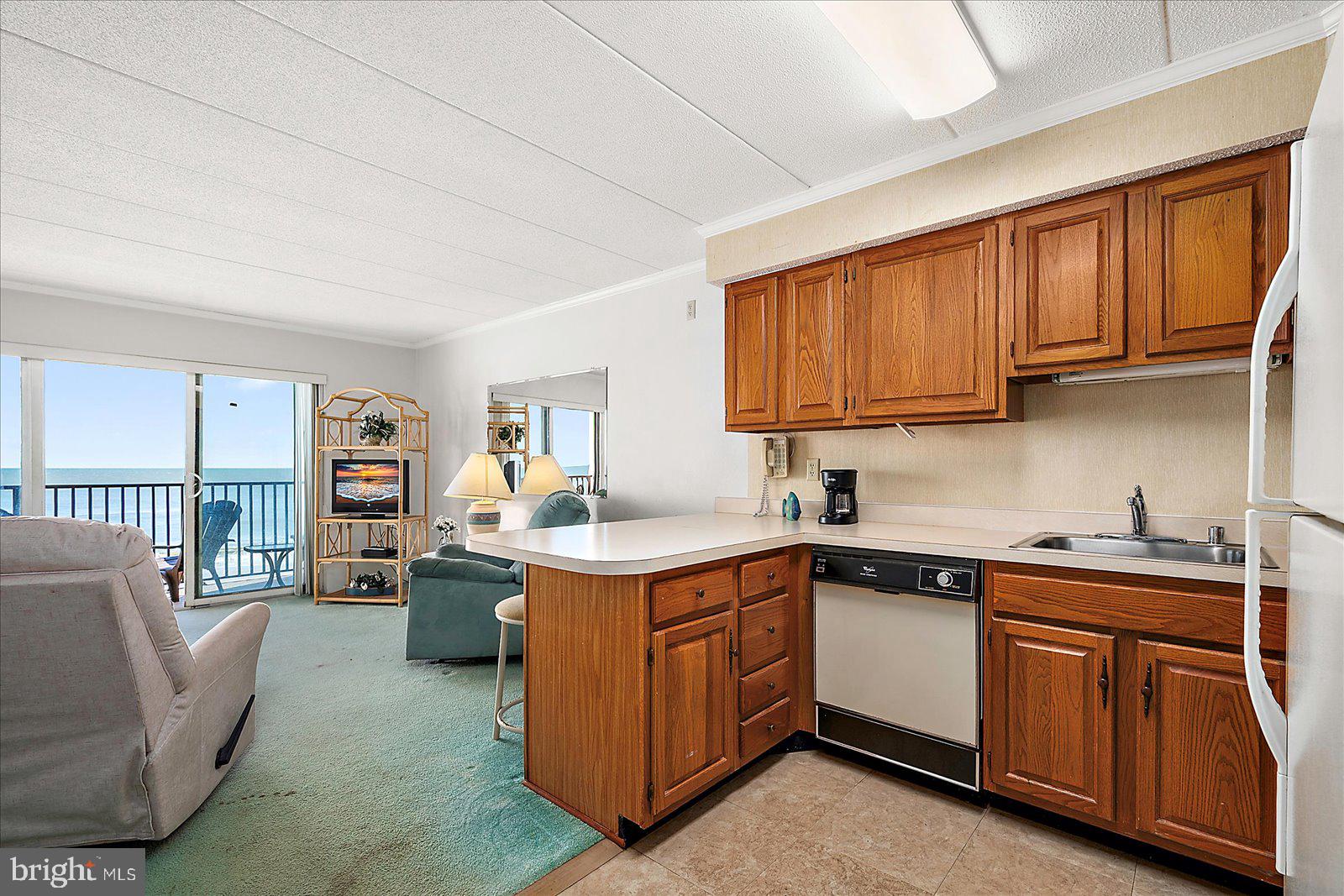 10002 COASTAL HIGHWAY 407