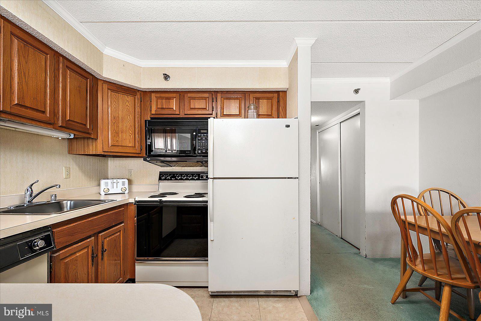 10002 COASTAL HIGHWAY 407