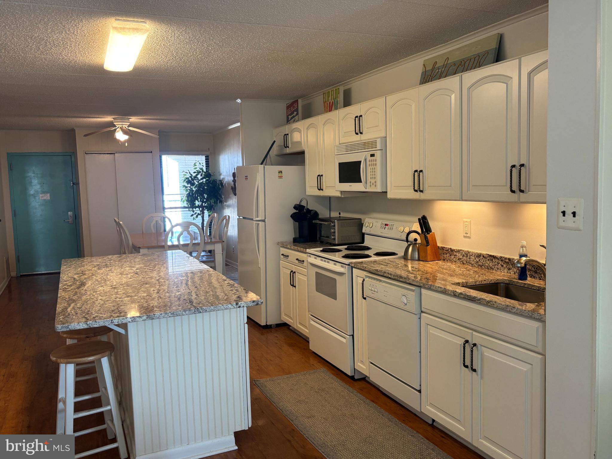 8800 COASTAL HIGHWAY 1307