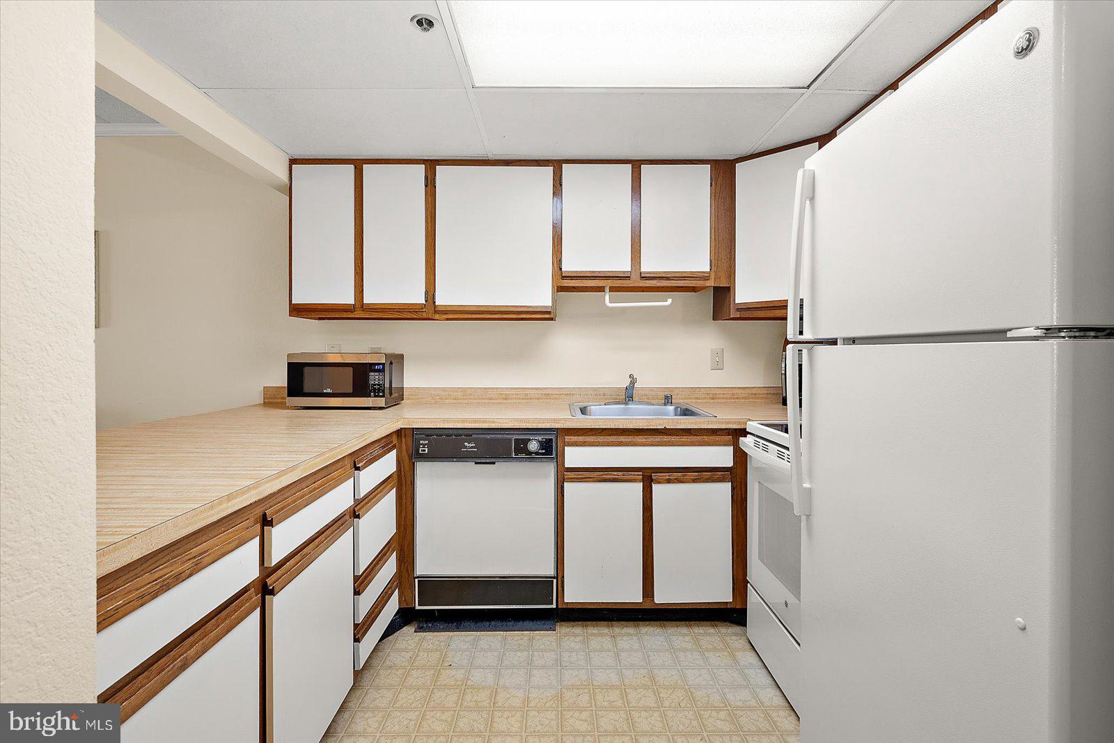 5801 ATLANTIC AVENUE 605