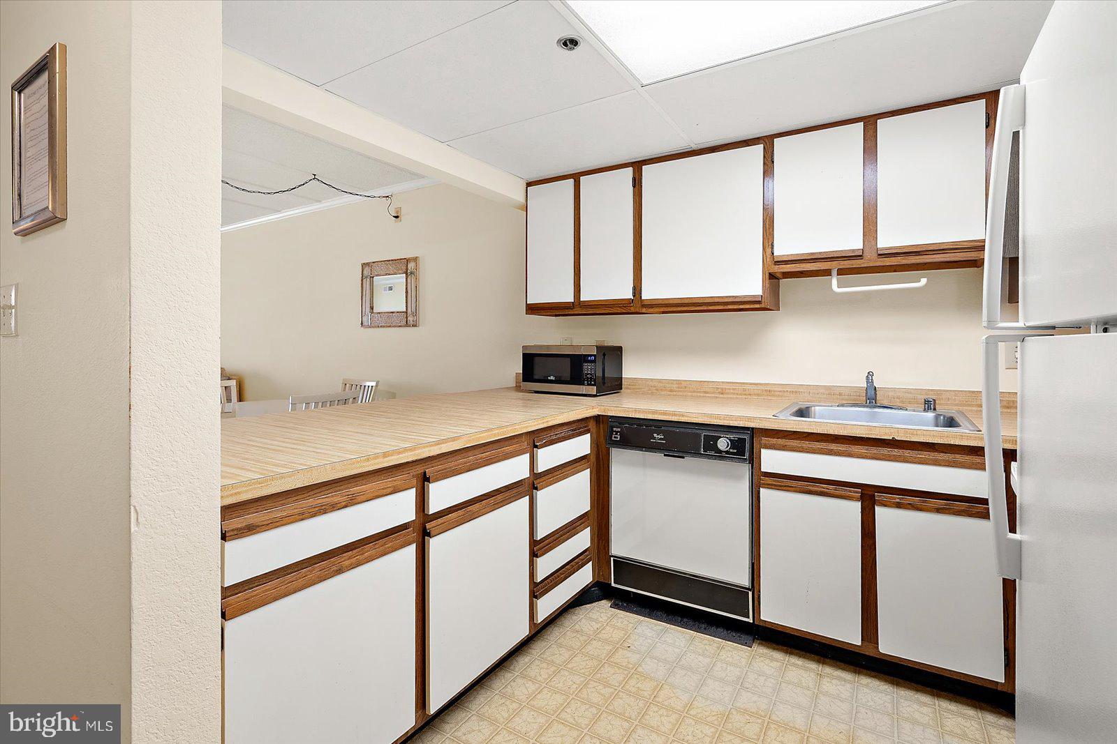 5801 ATLANTIC AVENUE 605