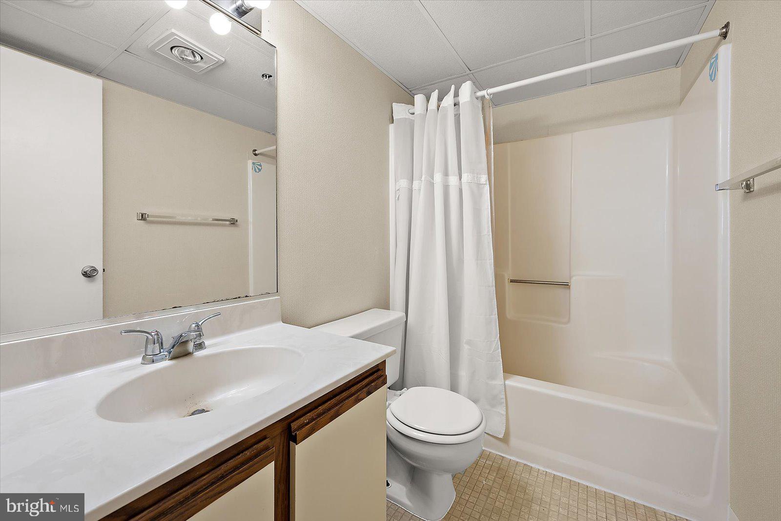 5801 ATLANTIC AVENUE 605