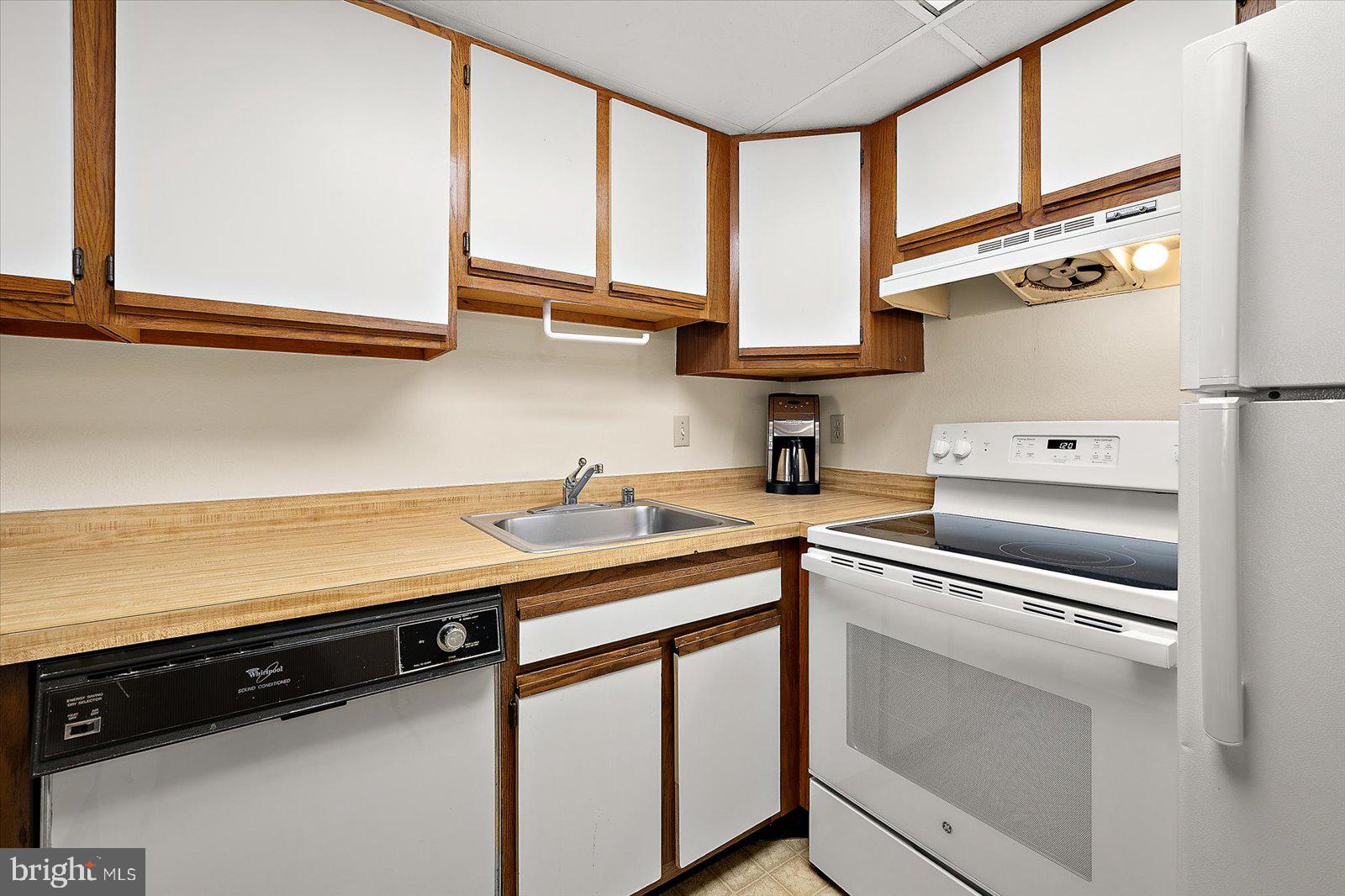 5801 ATLANTIC AVENUE 605