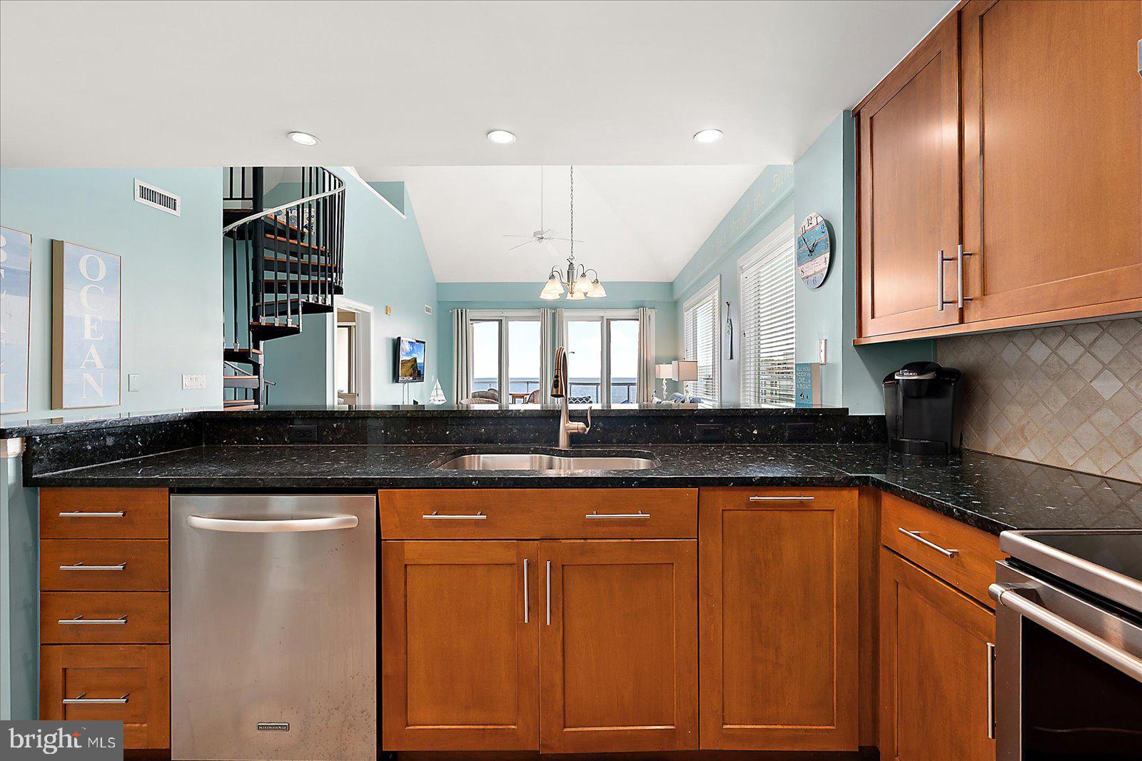 8 60TH STREET 1003