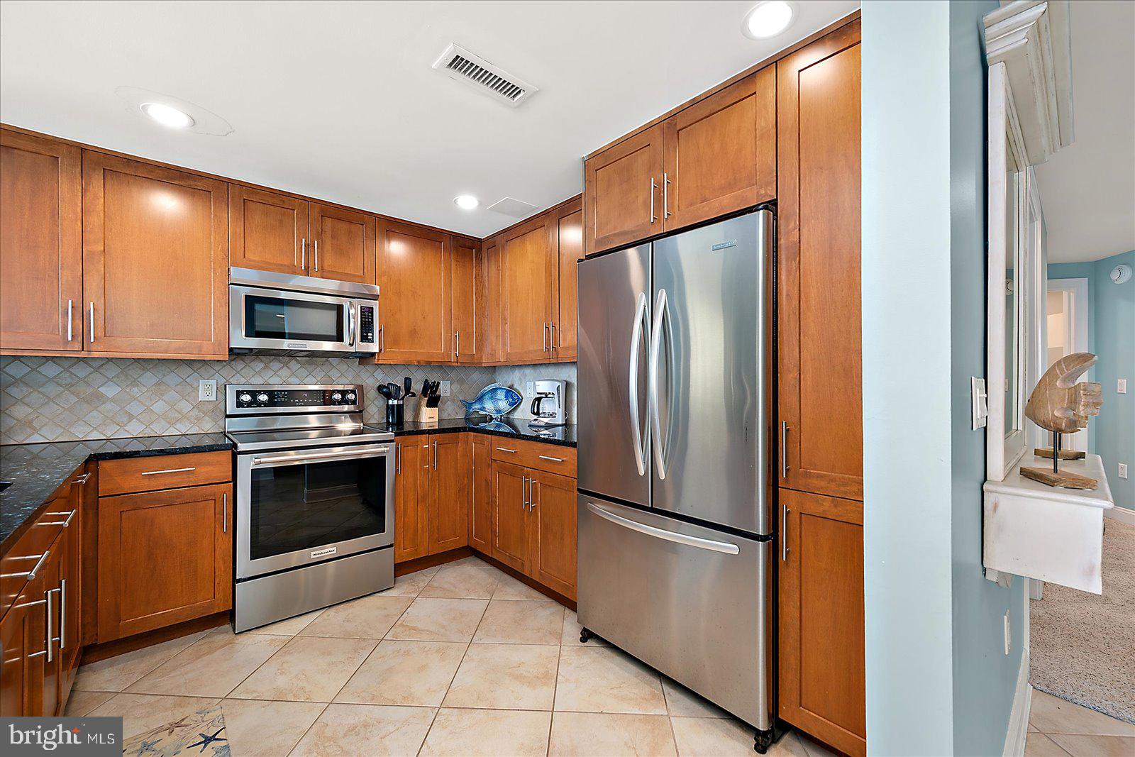 8 60TH STREET 1003