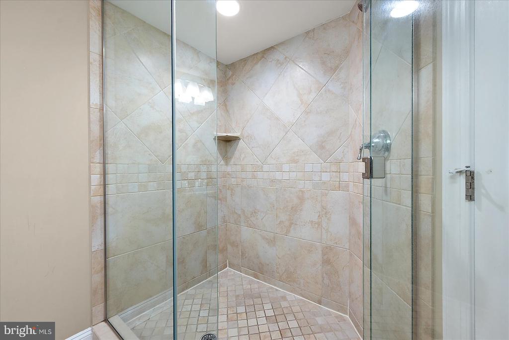 8 60TH STREET 1003