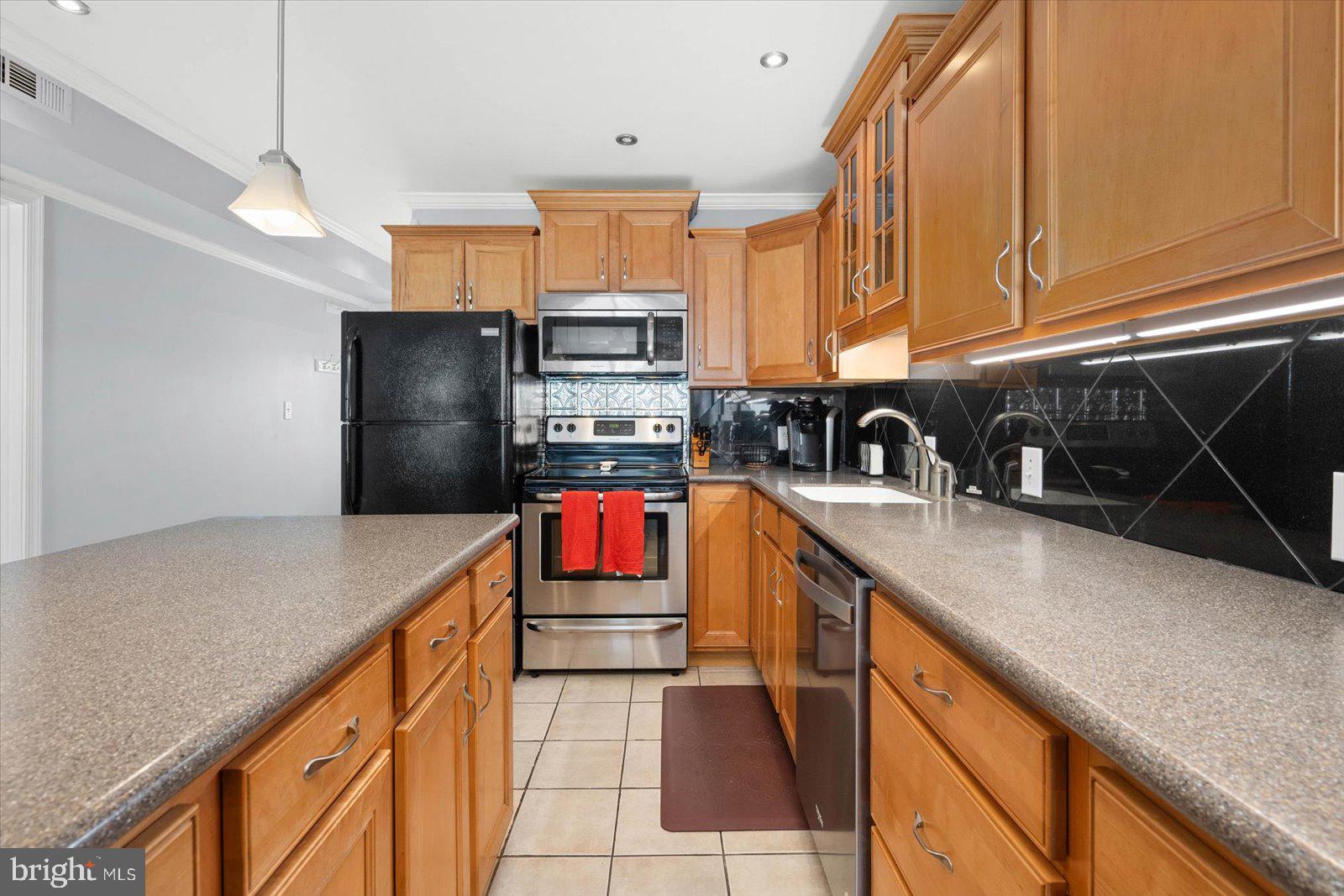 128 CAPTAINS QUARTERS ROAD 203