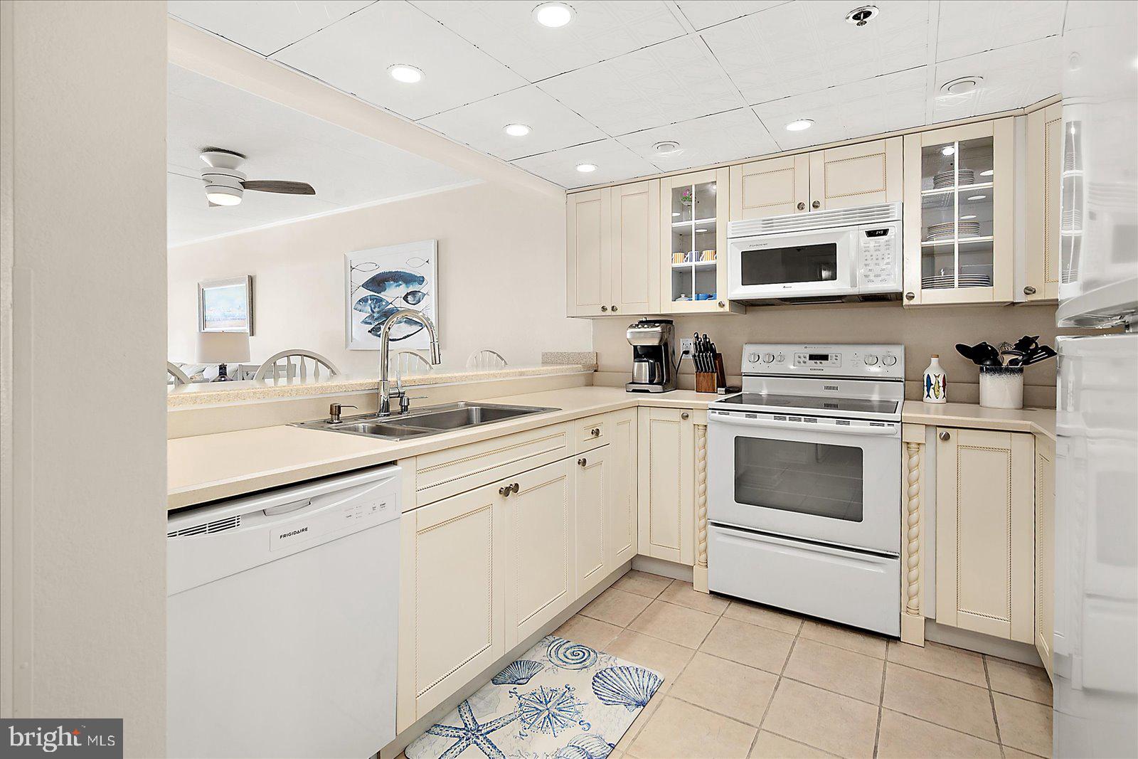 7901 COASTAL HIGHWAY A40401