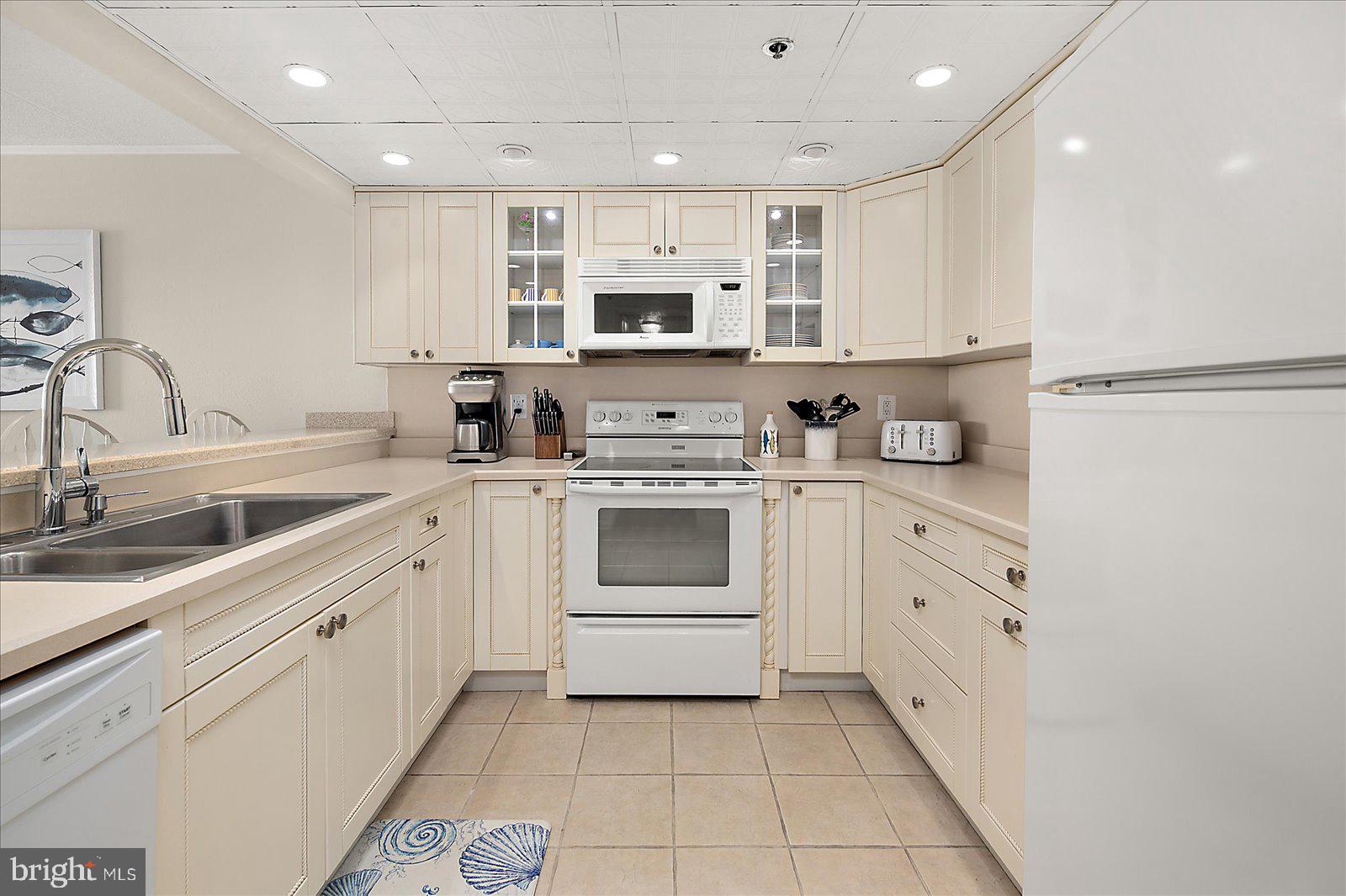 7901 COASTAL HIGHWAY A40401