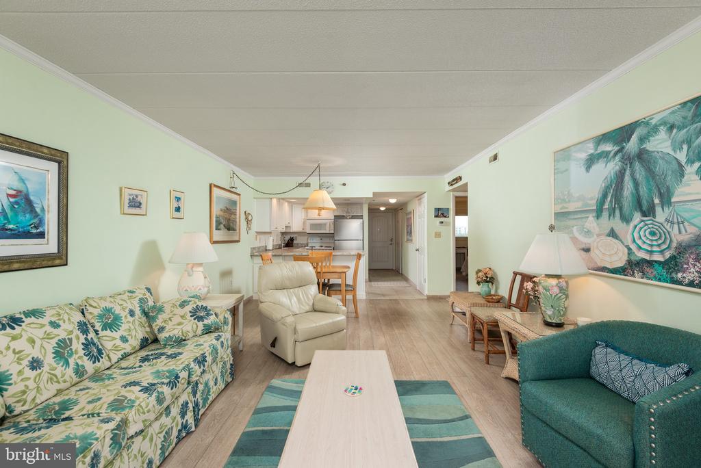5801 ATLANTIC AVENUE 305