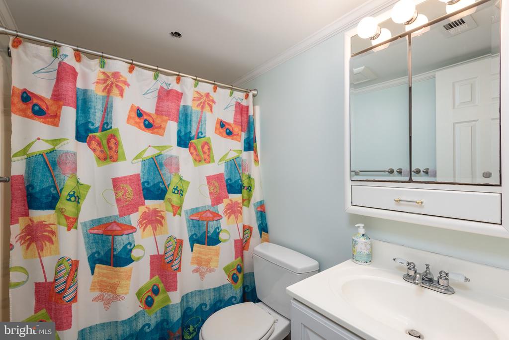 5801 ATLANTIC AVENUE 305