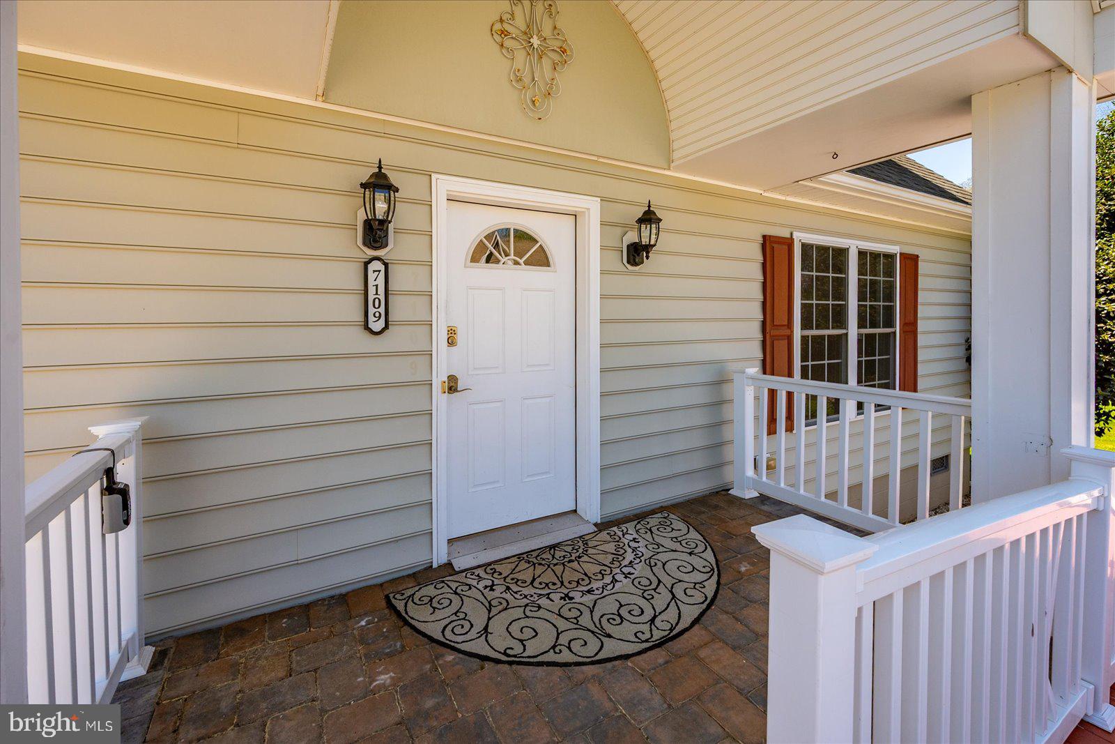 7109 ARCADIA CIRCLE