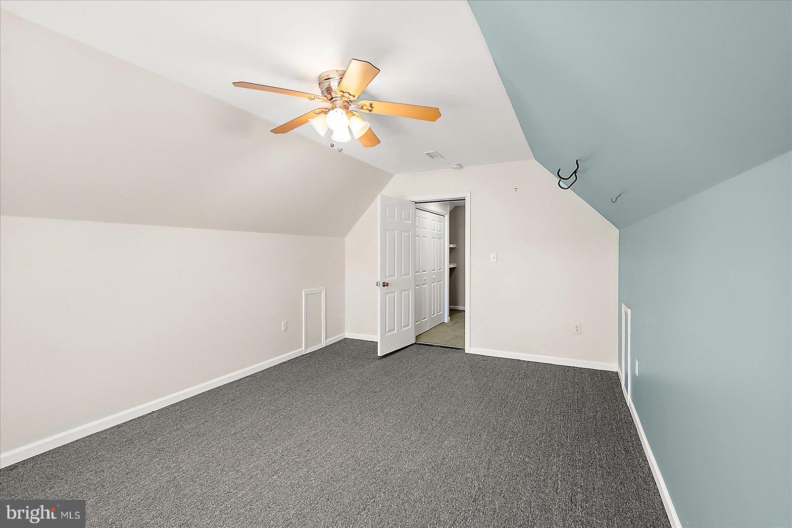 7109 ARCADIA CIRCLE