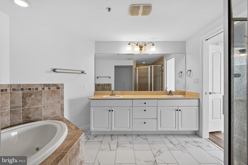 4601 COASTAL HIGHWAY Unit: 504