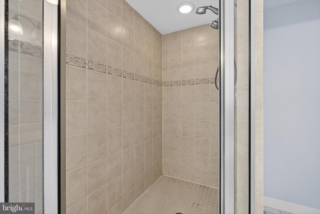 4601 COASTAL HIGHWAY Unit: 504
