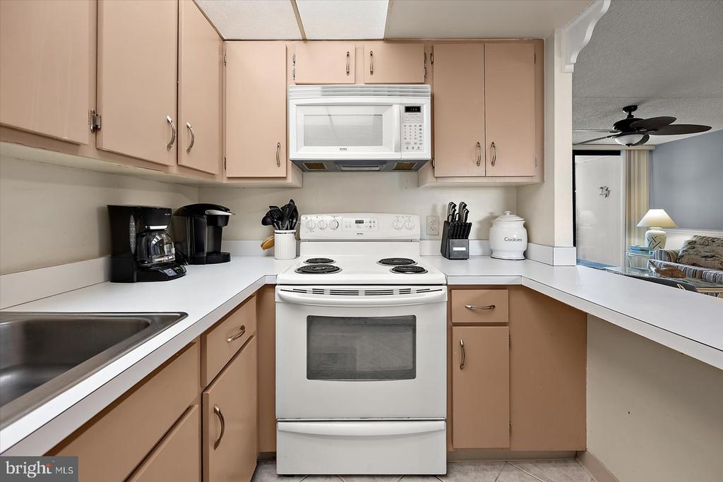 10900 COASTAL HIGHWAY 1102