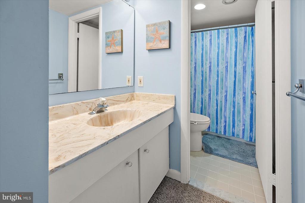 10900 COASTAL HIGHWAY 1102