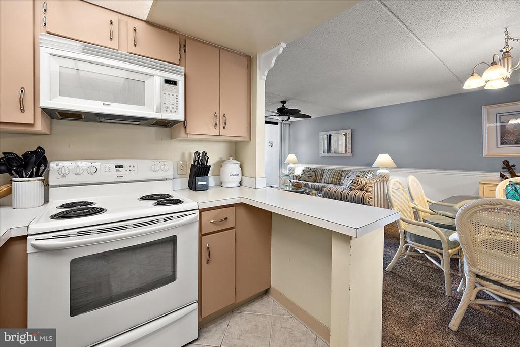 10900 COASTAL HIGHWAY 1102