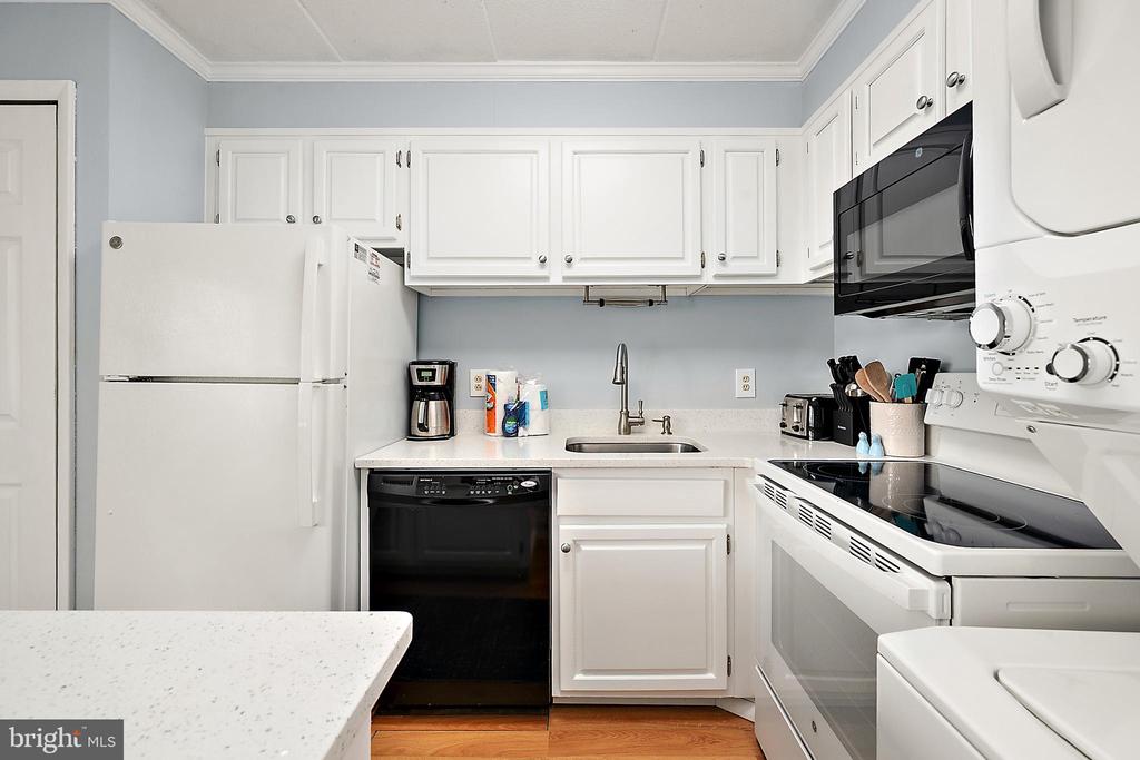 10 140TH STREET Unit: 301