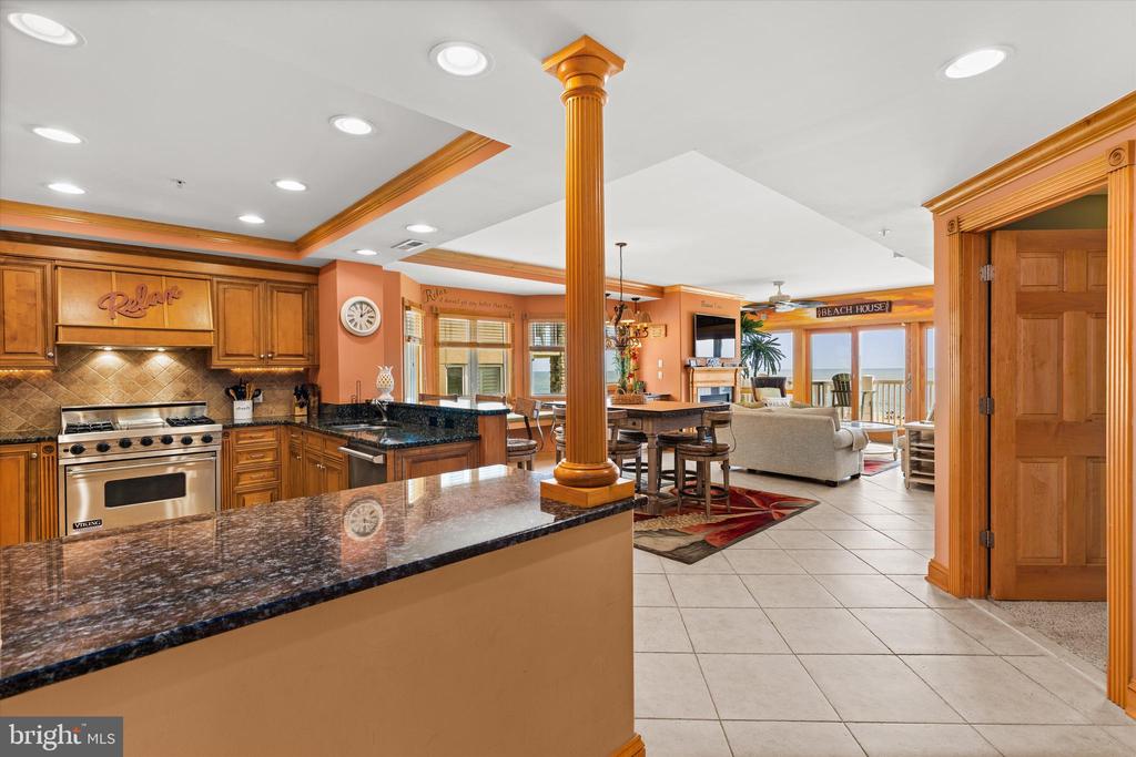 6301 ATLANTIC AVENUE Unit: 301 CARLY E