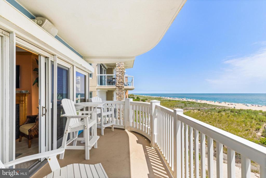 6301 ATLANTIC AVENUE Unit: 301 CARLY E