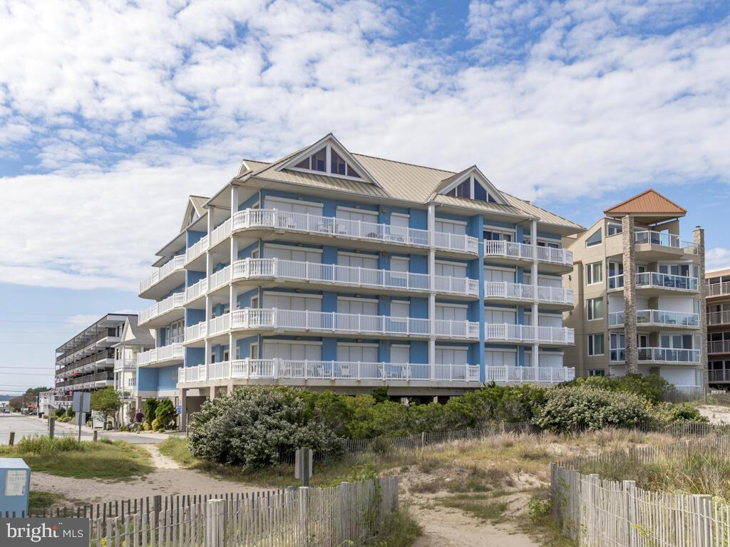 6301 ATLANTIC AVENUE Unit: 301 CARLY E