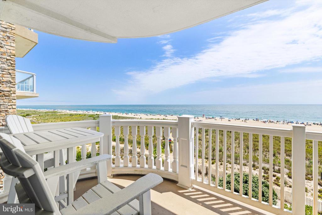 6301 ATLANTIC AVENUE Unit: 301 CARLY E