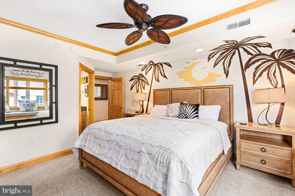 6301 ATLANTIC AVENUE Unit: 301 CARLY E