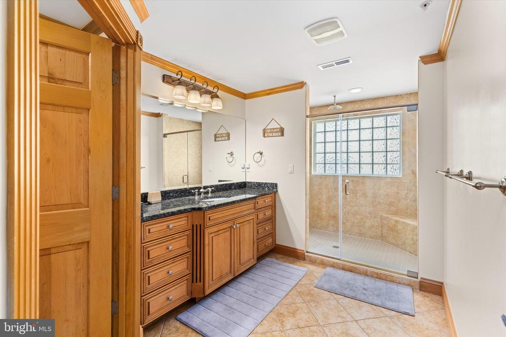 6301 ATLANTIC AVENUE Unit: 301 CARLY E