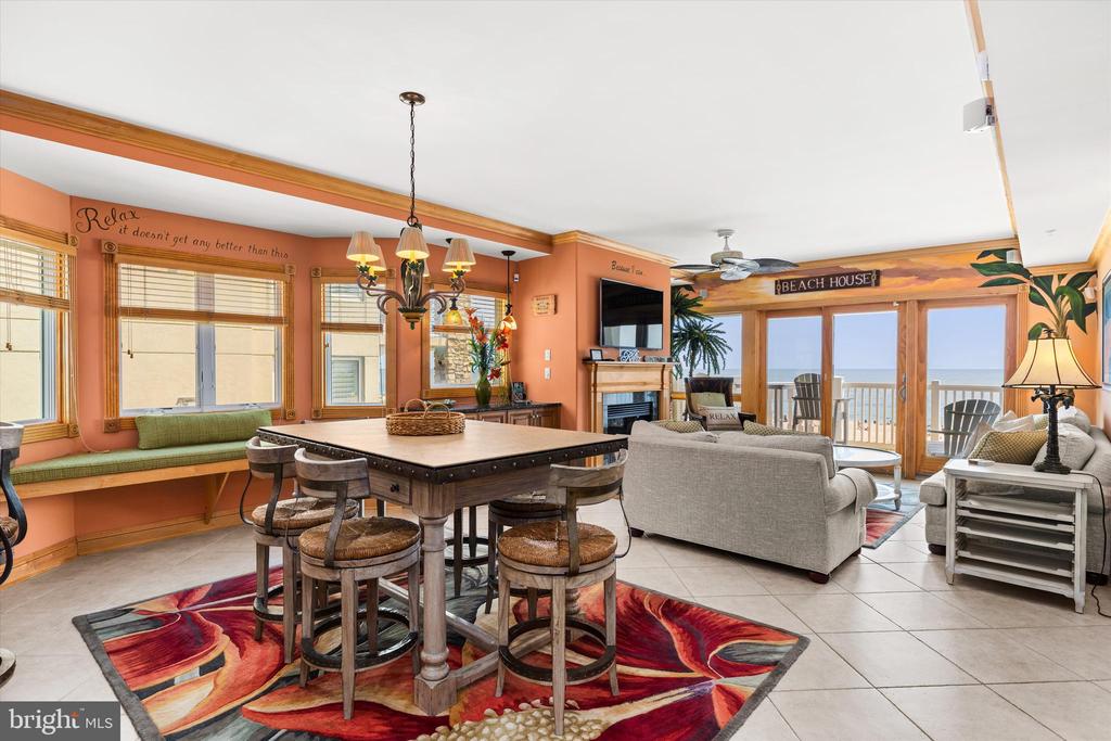 6301 ATLANTIC AVENUE Unit: 301 CARLY E