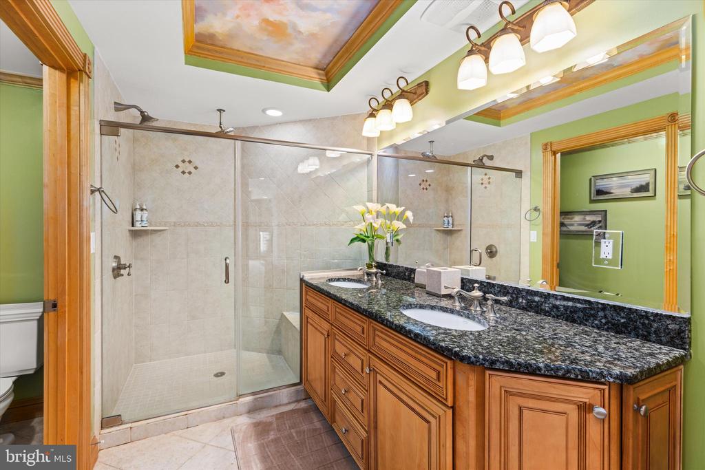 6301 ATLANTIC AVENUE Unit: 301 CARLY E
