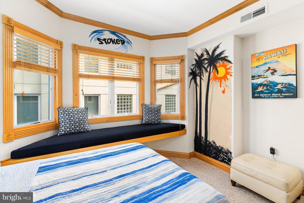 6301 ATLANTIC AVENUE Unit: 301 CARLY E